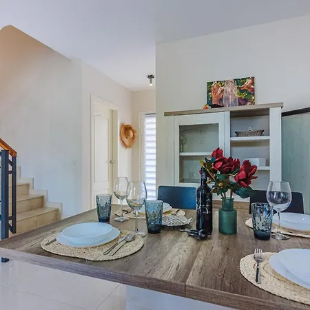 Beachfront Townhouse Palm-mar شقة بالم مار