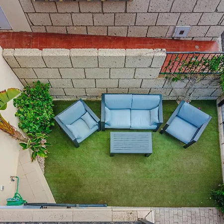 Beachfront Townhouse Palm-mar شقة *