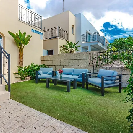 Beachfront Townhouse Palm-mar Apartmán